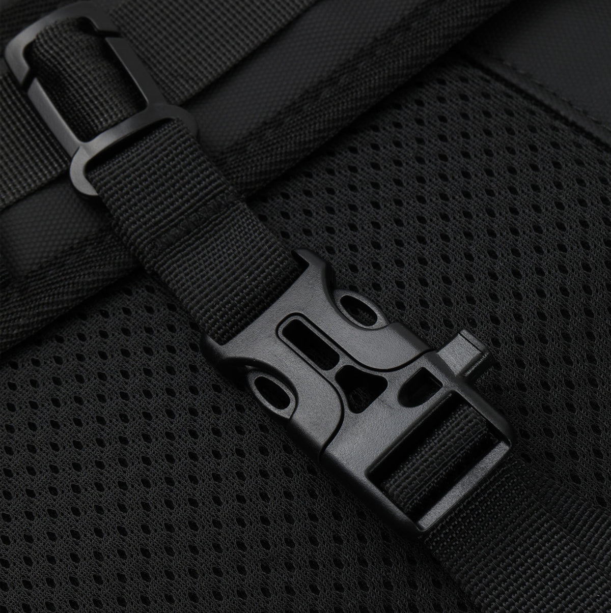 VACUUM COMPRESSION BACKPACK